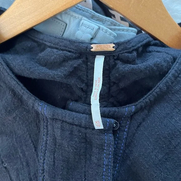 Free People Day Dreaming Black Button Front Balloon Sleeve Blouse Top FLAWED - Picture 10 of 11